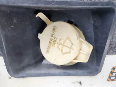 Mack MRU613 Windshield Washer Reservoir
