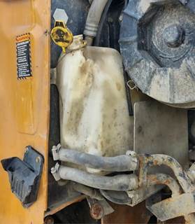 Mack Pinnacle CHU613 Windshield Washer Reservoir for a 2013 Mack CHU613