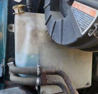 Mack Pinnacle CXU612 Windshield Washer Reservoir for a 2009 Mack CXU612