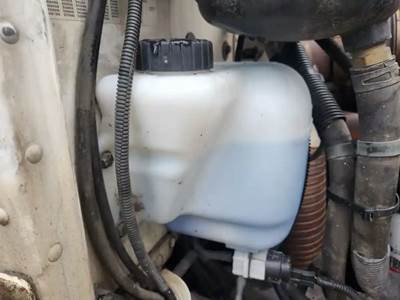 Peterbilt 330 Windshield Washer Reservoir