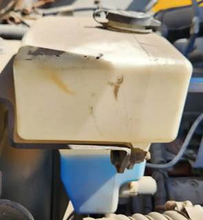 Peterbilt 348 Windshield Washer Reservoir