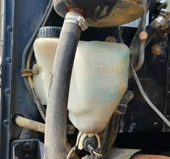 Peterbilt 357 Windshield Washer Reservoir