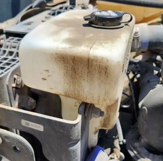 Peterbilt 365 Windshield Washer Reservoir