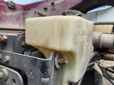 Peterbilt 367 Windshield Washer Reservoir