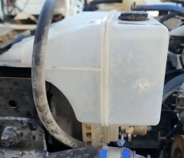 Peterbilt 379 Windshield Washer Reservoir