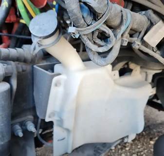 Peterbilt 536 Windshield Washer Reservoir