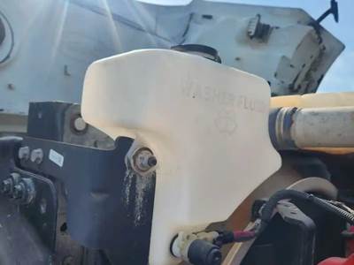 Peterbilt 567 Windshield Washer Reservoir