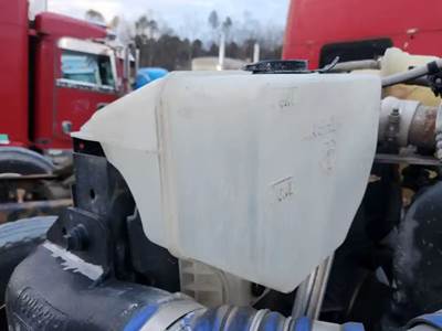 Peterbilt 579 Windshield Washer Reservoir