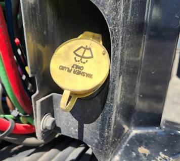 Volvo VNL Windshield Washer Reservoir