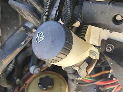 Western Star 4900FA Windshield Washer Reservoir for a 2020 Western Star 4900 FA
