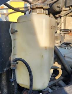 Western Star 4900SA Windshield Washer Reservoir for a 2007 Western Star 4900 SA