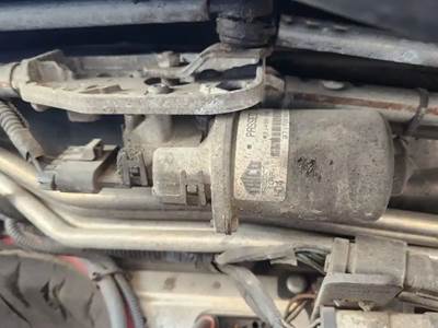 Freightliner Cascadia 125 Windshield Wiper Motor