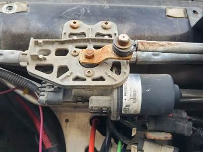 Freightliner Cascadia 125 Windshield Wiper Motor