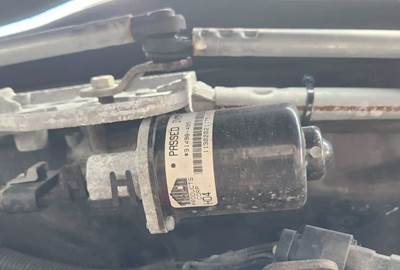 Freightliner Cascadia 125 Windshield Wiper Motor