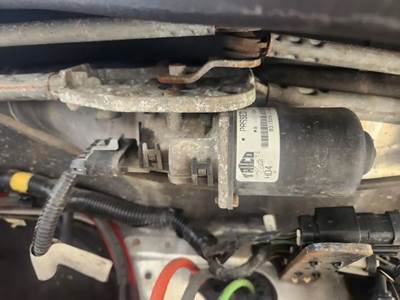 Freightliner Cascadia 125 Windshield Wiper Motor