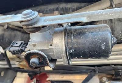 Freightliner Cascadia 126 Windshield Wiper Motor