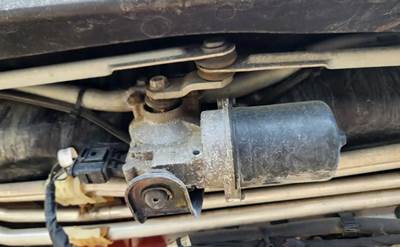 Freightliner Cascadia 126 Windshield Wiper Motor