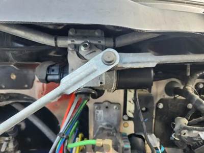 Freightliner Cascadia 126 Windshield Wiper Motor