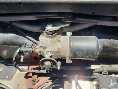 Freightliner Cascadia 126 Windshield Wiper Motor