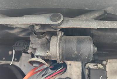 Freightliner Cascadia 126 Windshield Wiper Motor
