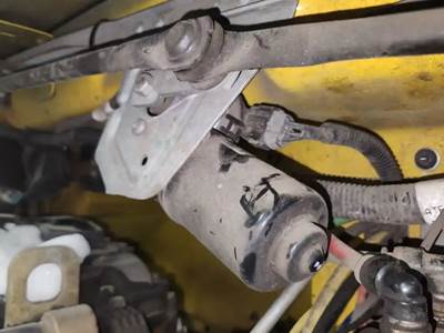 Freightliner M2 106 Windshield Wiper Motor