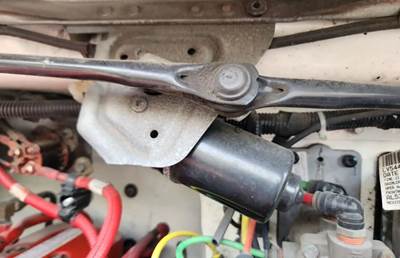Freightliner M2 106 Windshield Wiper Motor
