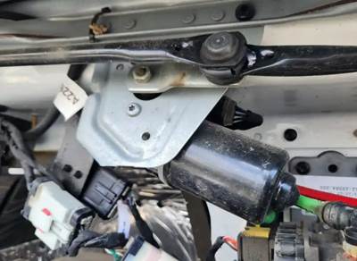 Freightliner M2 106 Windshield Wiper Motor