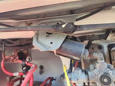 Freightliner M2 106 Windshield Wiper Motor