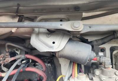 Freightliner M2 106 Windshield Wiper Motor