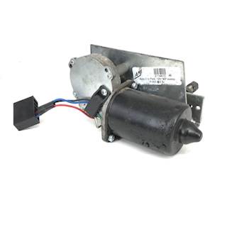Freightliner MT55 Windshield Wiper Motor for a 2001 Freightliner MT55 Chassis