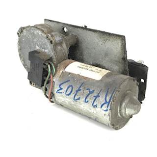 Freightliner MT55 Windshield Wiper Motor for a 2001 Freightliner MT55 Chassis