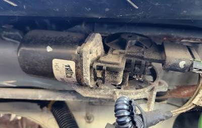International LT625 Windshield Wiper Motor