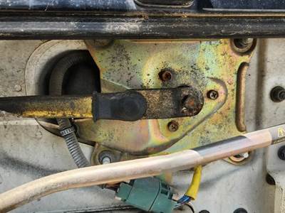 Isuzu FSR Windshield Wiper Motor