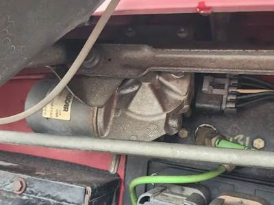 Kenworth T300 Windshield Wiper Motor