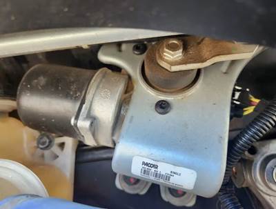 Kenworth T680 Windshield Wiper Motor