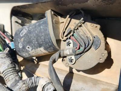 Peterbilt 357 Windshield Wiper Motor