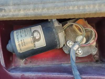 Peterbilt 367 Windshield Wiper Motor