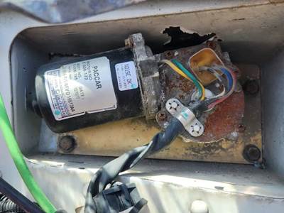 Peterbilt 389 Windshield Wiper Motor