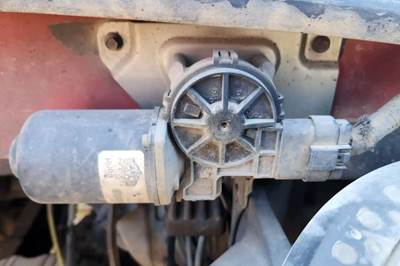 Sterling L9500 Windshield Wiper Motor