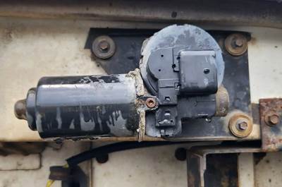 Sterling L9500 Windshield Wiper Motor