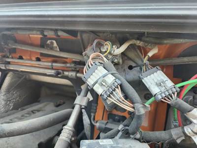 Volvo VNR64T Windshield Wiper Motor
