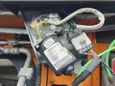 Volvo VNR64T Windshield Wiper Motor
