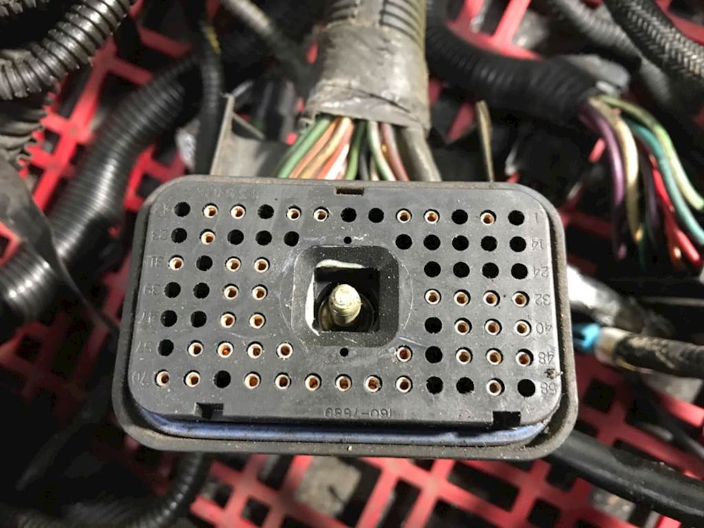 Caterpillar C7 Wiring Harness for a 2005 Peterbilt 330 For Sale