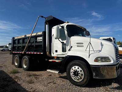 2009 Mack CXU613 (PINNACLE), 14’ Dump Bed, MP7, 395 HP, 10 Speed, 411520 Miles