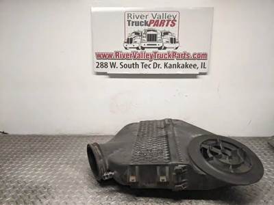 Freightliner Cascadia 125 Air Cleaner / Air Filter Housing