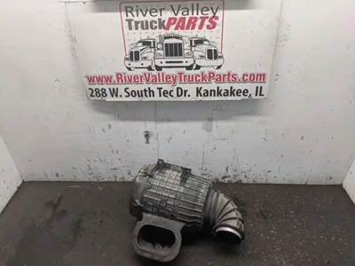 Volvo VNL Air Cleaner / Air Filter Housing