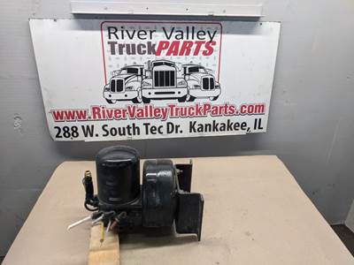 International LT625 Air Dryer