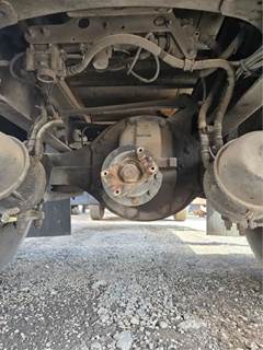 Meritor-Rockwell RS 21-145 Rear Axle Assembly for a 2009 Freightliner M2 106