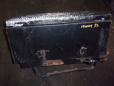 Mack DM600 Battery Box