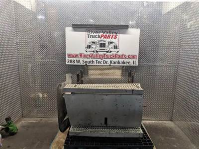 Peterbilt 387 Battery Box